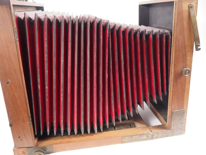 Chambre photographique 30 x 24 cm. (sans objectif)