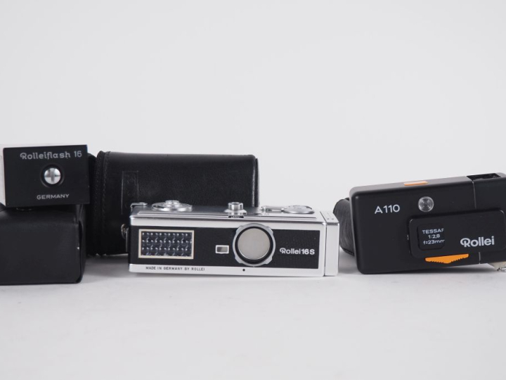 ROLLEI. Lot des deux appareils photographiques miniatures : - 16 S n°2