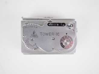 Vente aux enchères TOWER-16. Appareil photographique miniature n°587743 avec objectif 1:3