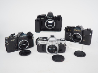 Vente aux enchères CANON. Lot de quatre appareils photograhiques (sans objectifs) : - AE-