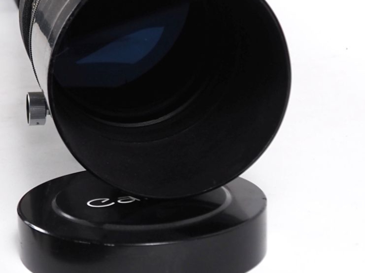 CANON. Grand téléobjectif 1:11/1000 n°10591 dans une malette de transp