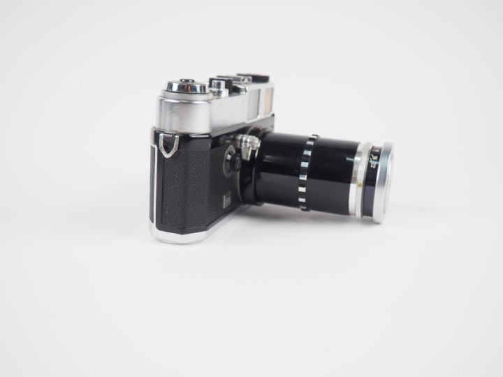 FOCA URC. Appareil photographique n°1.000.783 avec objectif TELEOPLAR 