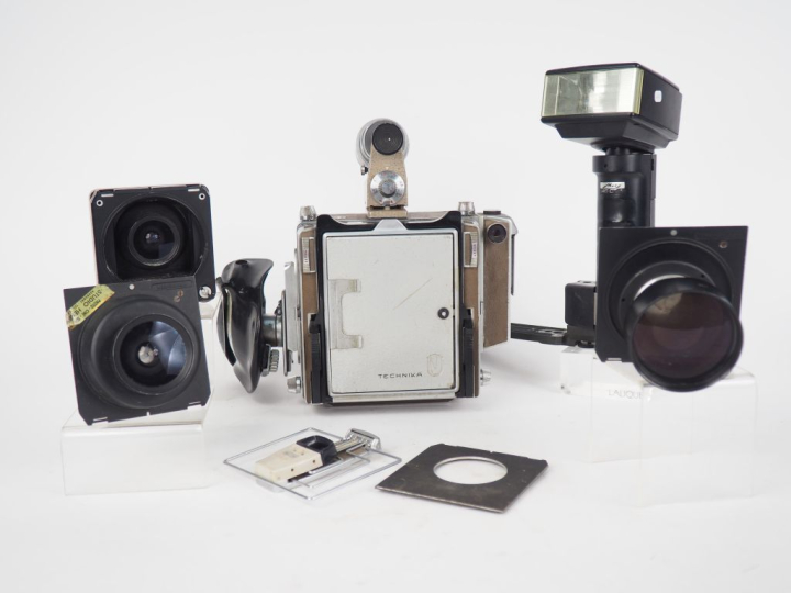 LINHOFF TECHNIKA. Chambre photographique n°74404 avec deux viseurs, un