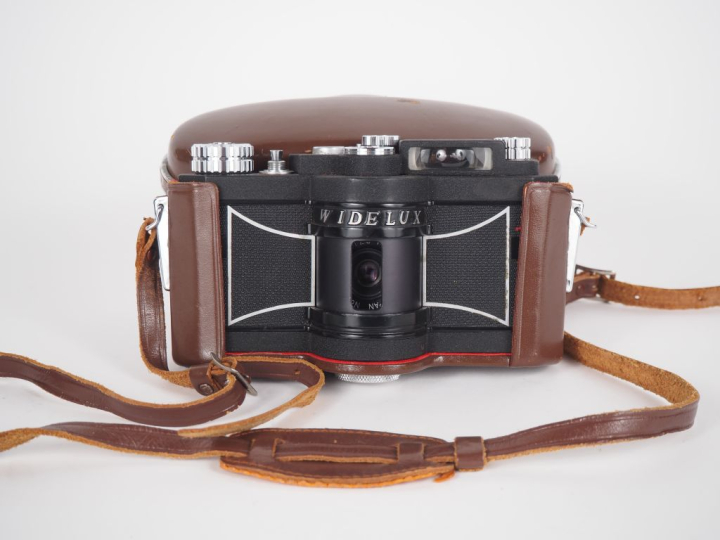 PANON WIDELUX F7. Appareil photographique panoramique n°348728 avec ob