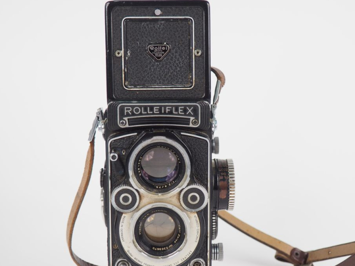 ROLLEIFLEX. Appareil photographique 6 x 6 avec objectifs HEIDOSMAT 1:2