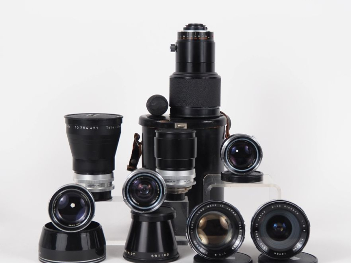 Lot de neuf objectifs : - ZEISS IKON TELE-TESSAR 1:4/200 n°1252101 ave