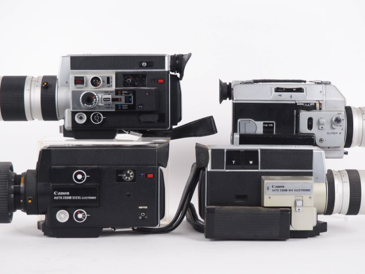 CANON AUTO ZOOM. Lot de quatre caméras : - 814 - 814 n°104519 - 1014 n