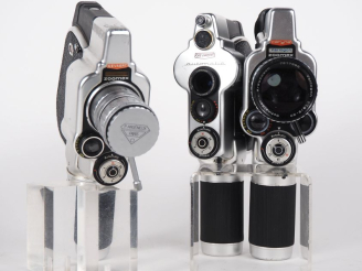 Vente aux enchères GEVAERT. Lot de trois caméras : - AUTOMATIC n°20039 - ZOOMEX n°87985 -