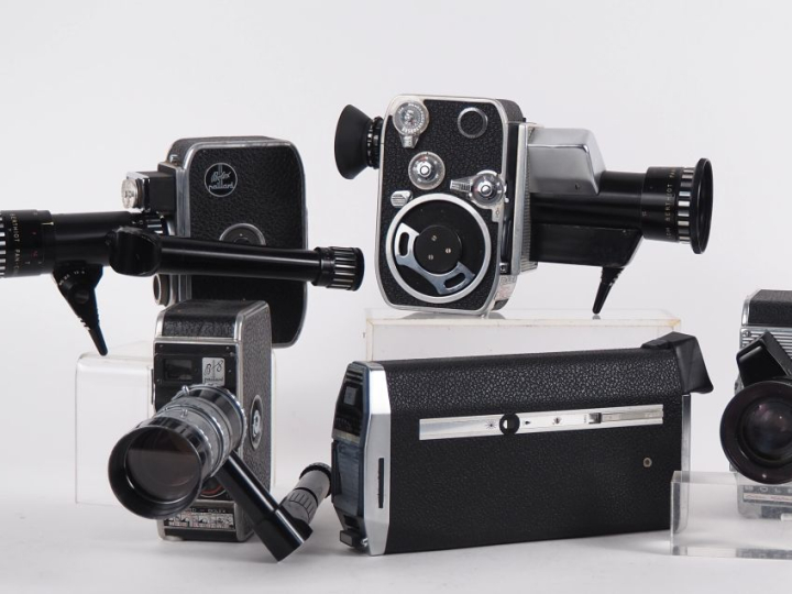 PAILLARD-BOLEX. Lot de cinq caméras 8mm : - P1 ZOOM REFLEX n°920393 av