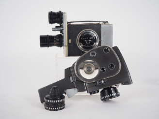 Vente aux enchères Lot de deux caméras russes : - QUARZ-2M avec objectif HT1-0.5x et HT-2