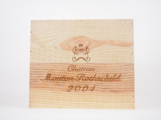 Vente aux enchères 3 BOUTEILLES CHÂTEAU MOUTON ROTHSCHILD 1er GCC PAUILLAC - 2004 - CBO 