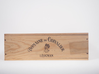 Vente aux enchères 3 BOUTEILLES DOMAINE DE CHEVALIER GCC GRAVES - 2005 - CBO 