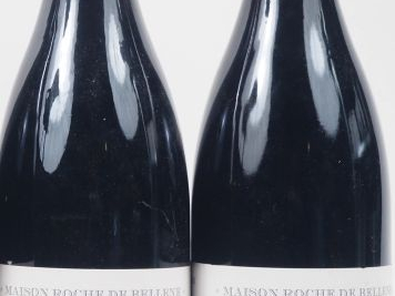 2 BOUTEILLES GEVREY CHAMBERTIN 1er CRU "CHAMPEAUX" MAISON ROCHE DE BEL