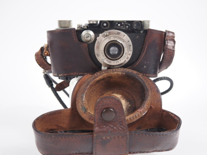 LEICA II. Appareil photographique n°28465? avec objectif ELMAR 1:3.5/3