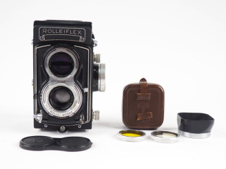 Vente aux enchères ROLLEIFLEX. Appareil photographique n°T2243777 avec objectifs HEIDOSMA