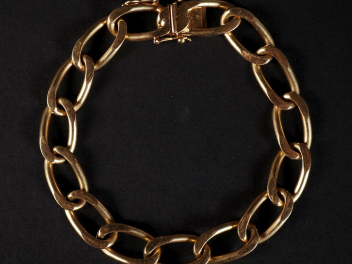 Bracelet en or jaune 750, maille gourmette. Long. 20,9 cm Poids. 37,57