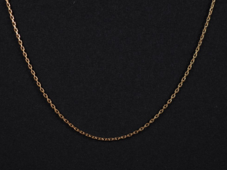 Vente aux enchères Elément de chaine or jaune 750, maille forçat.  Long. 42,5 cm Poids. 1