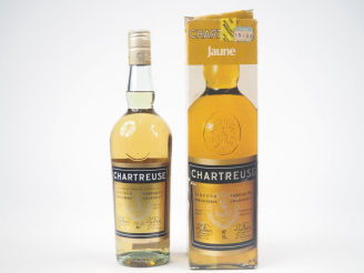 Vente aux enchères 1 BOUTEILLE CHARTREUSE JAUNE PÉRIODE 1966-1982 - COFFRET