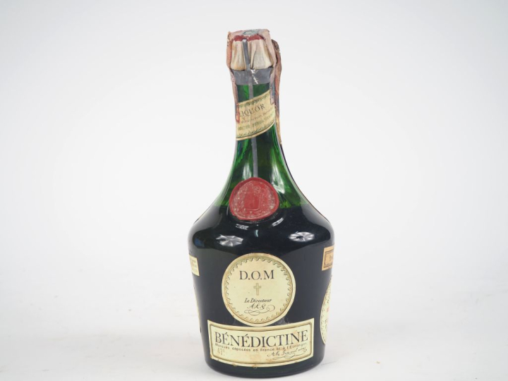 1 VIEILLE BOUTEILLE BENEDICTINE DU COUPLE B B D.O.M 43 % - NIVEAUX BAS