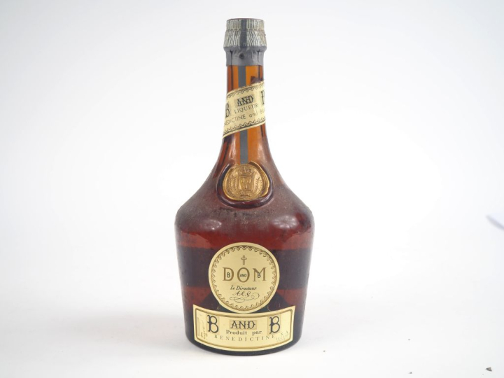 1 BOUTEILLE BÉNÉDICTINE B AND B D.O.M - NIVEAU BAS 