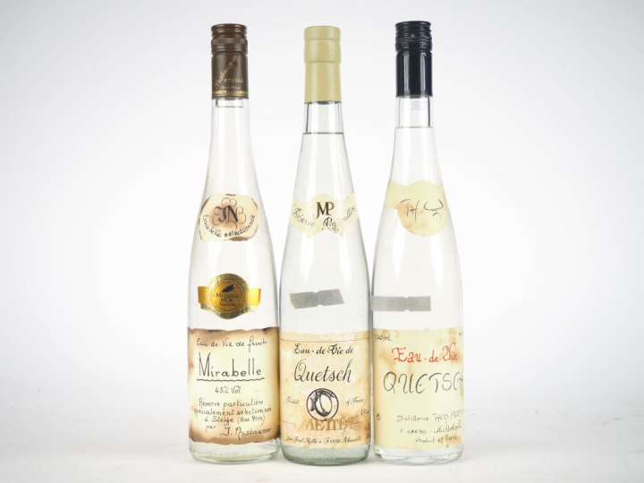 3 BOUTEILLES : 1 MIRABELLE / 1 EAU DE VIE DE QUETSCH METTE / 1 EAU DE 