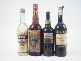 Vente aux enchères 4 BOUTEILLES : 1 ANISETTE DUVAL / 1 JEREZ GONZALEZ BYASS TIO PEPE SHER