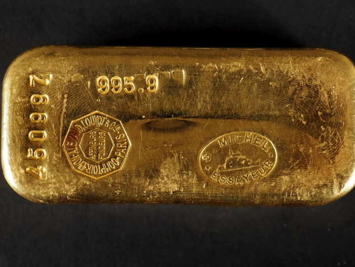Lingot en or. Titre 995,9  Poids : 1000 g numéroté 450997 Vente sur dé