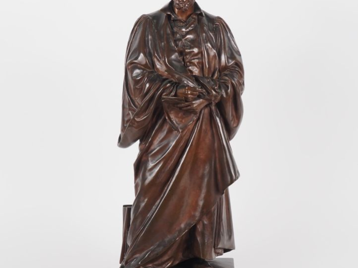 Henri DUMAIGE.  "François Rabelais"  Sculpture en bronze à patine méda