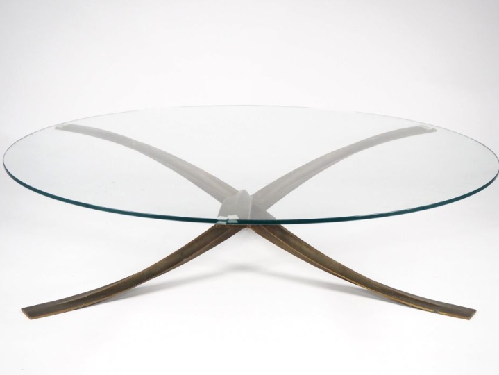 Michel MANGEMATIN.  Table basse piétement étoilé en bronze, plateau ve