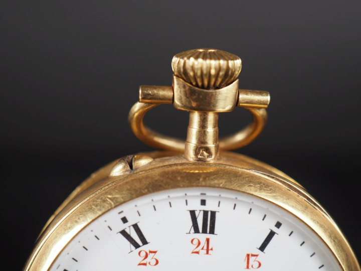 Montre de gousset Napoléon III en or jaune 750.  Cadran à chiffres rom