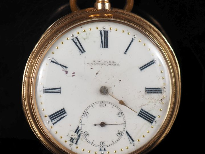 A.W.W CO WALTHAM, MASS Montre de gousset or jaune 585.  Cadran à chiff
