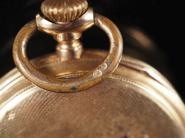 A.W.W CO WALTHAM, MASS Montre de gousset or jaune 585.  Cadran à chiff