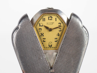 Vente aux enchères TISSOT N. 529327 Montre de poche de style Art déco en métal ou argent.