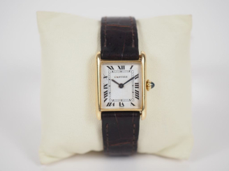 Vente aux enchères CARTIER, Paris N. 671172389 Montre bracelet de dame, boitier en or jau