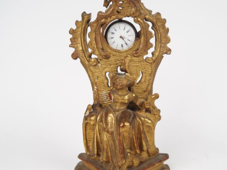 Vente aux enchères Porte-montre Napoléon III de style Louis XV en bois sculpté et doré à 