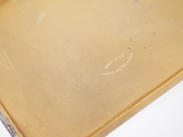 Cave à cigarettes Art  en argent et vermeil, couvercle réunissant quat