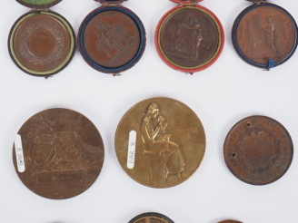 Vente aux enchères 10 différentes médailles en bronze ou métal d'après Caqué, Gayrard, An