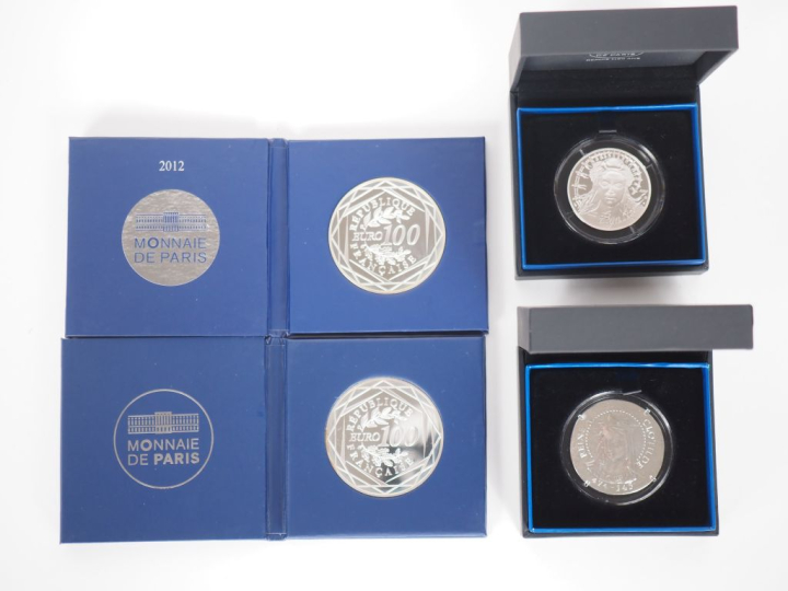 Ensemble de pièces de collection en argent dont :  - Pièce de 20 euros