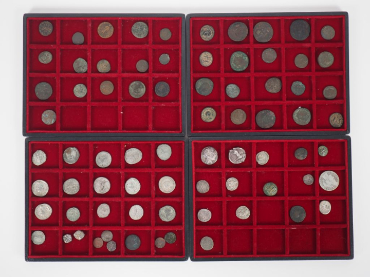 Collection de 75 pièces antiques ou d'après.