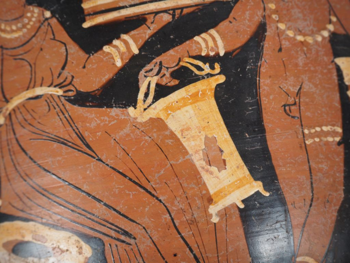 Grande Grèce, Apulie, IVe s. av. J.-C. Cratère en cloche à vernis noir