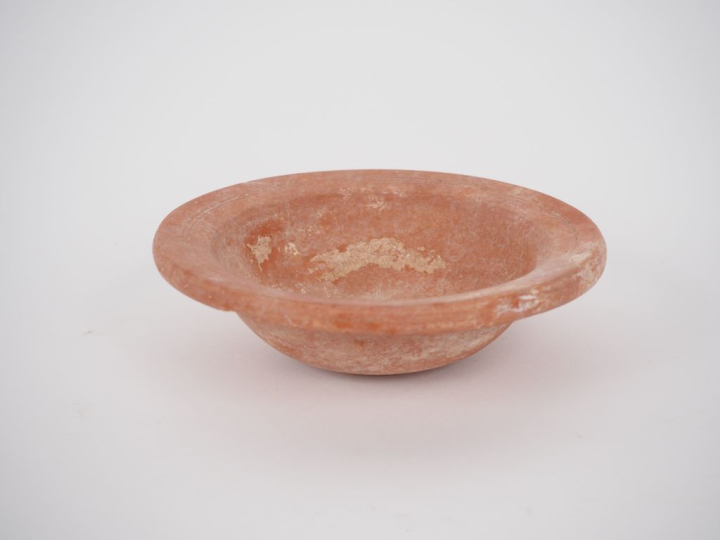 Céramique punique ? Vase beige à panse ovoïde. 13 cm Expert : Jean-Syl