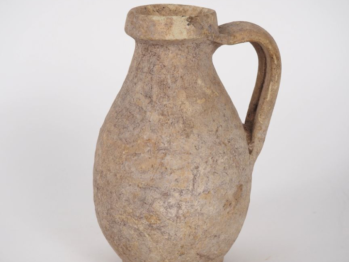 Céramique romaine. Cruche piriforme en céramique beige. 15 cm Expert :