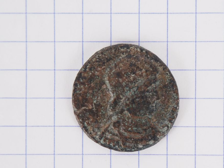Monnaie romaine du IVs. Apr. J.-C. Avec le chrisme au revers.