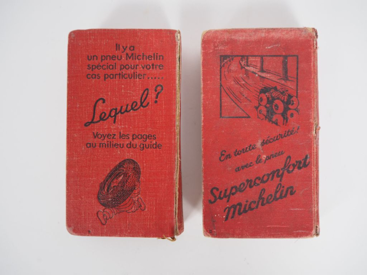 MICHELIN. Lot de deux guides rouges. (1933/1934) (Accidents et frottem