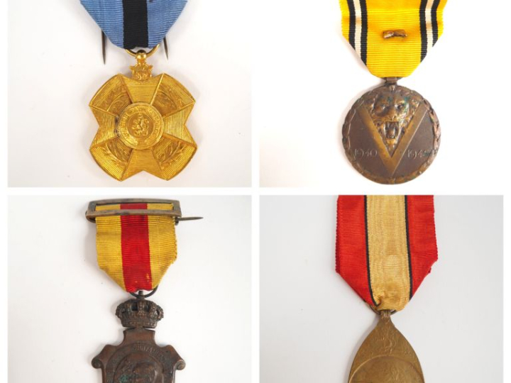BELGIQUE  -Médaille d’or de l’Ordre de Leopold II. En laiton doré. Rub