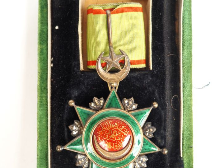 EMPIRE OTTOMAN ORDRE DE L’OSMANIE  Étoile de commandeur en argent, ver