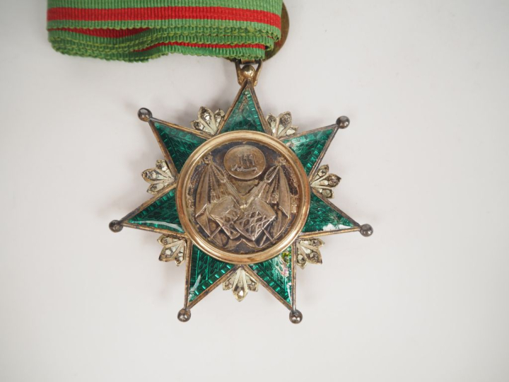 EMPIRE OTTOMAN ORDRE DE L’OSMANIE Étoile de commandeur en argent, verm
