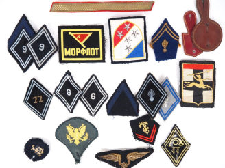 Vente aux enchères Lot d’insignes français tissu époque après-guerre.