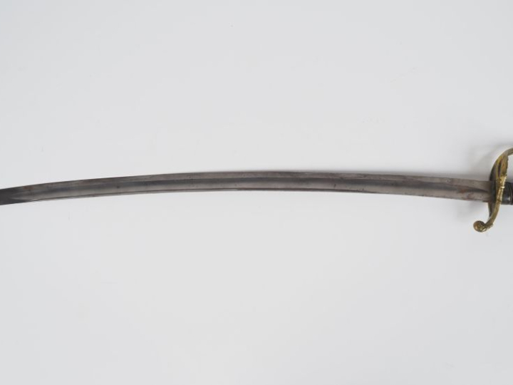 Sabre d’officier d’infanterie modèle 1821.  Poignée en corne (éclat) a