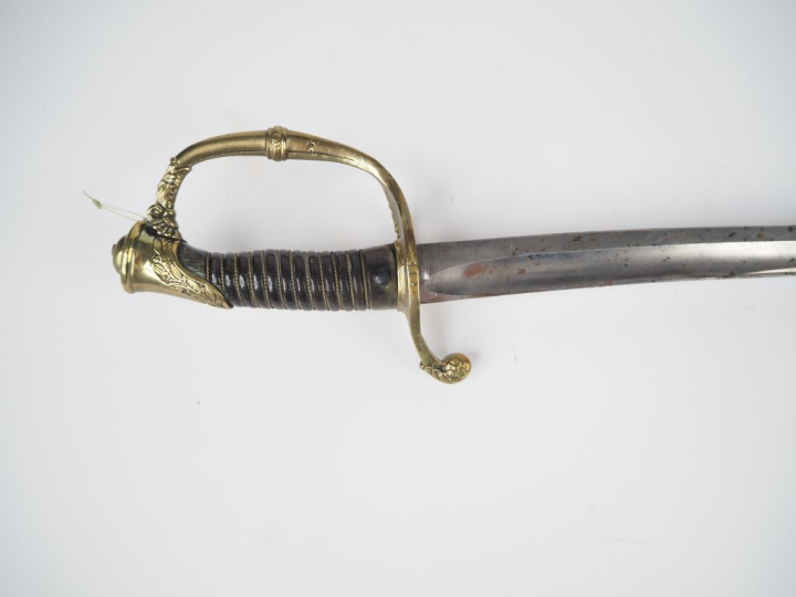 Sabre d’officier d’infanterie modèle 1821.  Poignée en corne (éclat) a